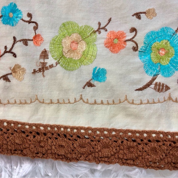 Heart Soul Y2k Cream Embroidered Flower Macrame Skirt - Picture 14 of 16